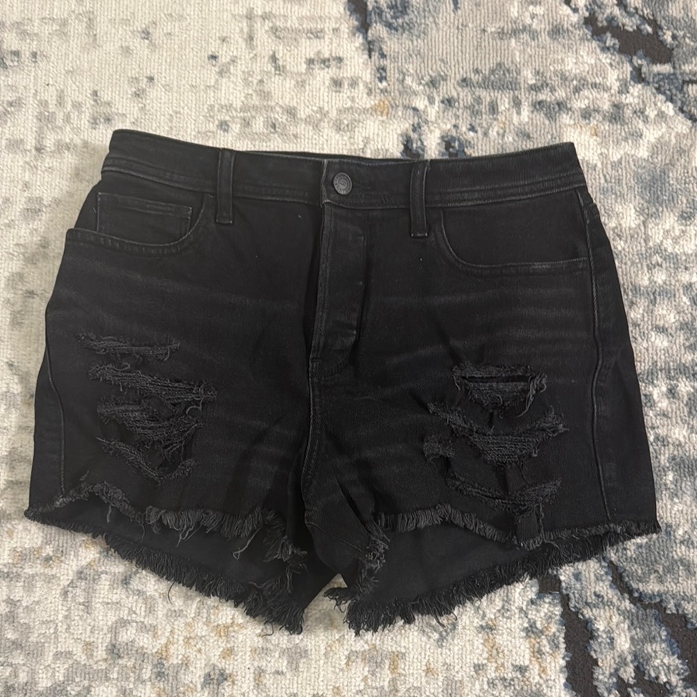 Hollister Curvy High Rise Mom Short 3”